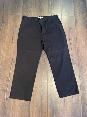 Amazon Essentials Men's Black Chino Pants